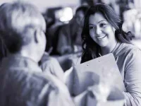 12-facts-about-america-help-strangers-sl.webp