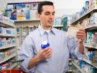 9-more-pharmacist-secrets-02-buying-medicine-sl.webp