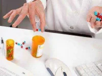 more-pharmacist-secrets-09-filling-prescription-sl.webp