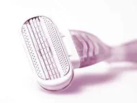 01-gynos-confess-grooming-razor-sl.webp