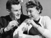 04-talk-happiest-couples-sl.webp