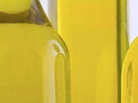 06-diabetes-superfoods-oil-sl.webp