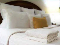 8-more-hotel-desk-clerk-secrets-02-linens-sl.webp