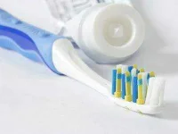 dont-screw-it-up-toothbrush-sl.webp