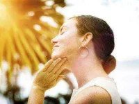 03-sunscreen-mistakes-common-areas-sl.webp