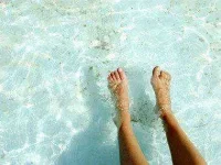 06-sunscreen-mistakes-wait-for-it-to-absorb-sl.webp