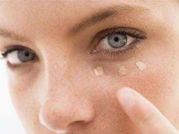 06-makeup-artist-tricks-concealer-sl.webp