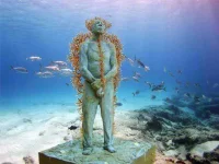 knew-art-where-youd-least-expect-it-underwater-fsl.webp