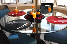 decorating-formulas-dining-table.webp