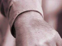 05-men-cancer-signs-excessive-bruising-sl.webp 05-men-cancer-signs-excessive-bruising-sl.webp