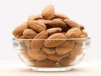 more-pancake-mix-ins-02-almonds-sl.webp