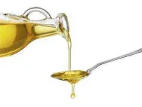 04-remedies-eczema-psoriasis-oil-sl.webp 04-remedies-eczema-psoriasis-oil-sl.webp