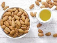02-dry-damaged-hair-botanical-oils-sl.webp 02-dry-damaged-hair-botanical-oils-sl.webp