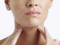 03-stomach-acid-reflux-sl.webp