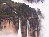 eme-world-destinations-09-Angel-Falls-Venezuela-sl.webp