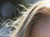 14-coconut-oil-hair-frizz-sl.webp 14-coconut-oil-hair-frizz-sl.webp