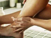 03-coconut-oil-shaving-sl.webp 03-coconut-oil-shaving-sl.webp