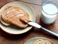 03-peanut-butter-toast-iStockThinkstock-sl.webp 03-peanut-butter-toast-iStockThinkstock-sl.webp