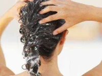 old-wives-tales-03-washing-hair-sl.webp old-wives-tales-03-washing-hair-sl.webp