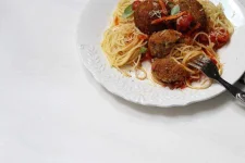 vegetarian-spaghetti-meatballs.webp vegetarian-spaghetti-meatballs.webp
