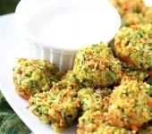 broccoli-carrot-quinoa-e1435427689447.webp broccoli-carrot-quinoa-e1435427689447.webp