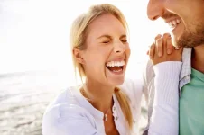 06-weird-facts-laughter-burns-calories.webp