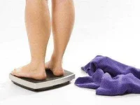 02-scale-may-be-wrong-miscalculate-clothing-sl.webp
