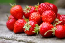 13-aphrodisiac-foods-strawberries.webp 13-aphrodisiac-foods-strawberries.webp
