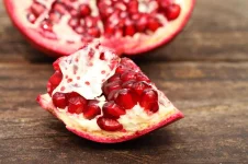 16-aphrodisiac-foods-pomegranate.webp 16-aphrodisiac-foods-pomegranate.webp