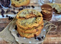 reeses-stuffed-cøøkíés-recipe.webp