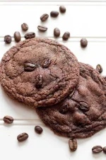 chewy-double-chocolate-espresso-cøøkíés-683x1024.webp