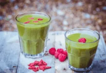 kale-berry-smoothie.webp kale-berry-smoothie.webp