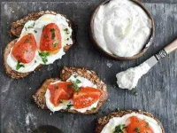 02-decadent-toast-snacks-whipped-feta-fsl.webp