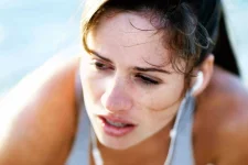 01-baby-wipes-woman-exercise-run.webp 01-baby-wipes-woman-exercise-run.webp