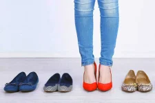05-genious-way-shoes-flats-red-pumps.webp