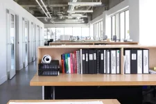 09-productive-cubicle-organized-desk.webp 09-productive-cubicle-organized-desk.webp