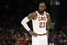 2-lebron-james--333-million.webp 2-lebron-james--333-million.webp