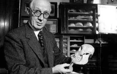 piltdown_man.jpg piltdown_man.jpg