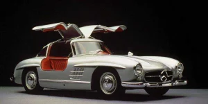 landscape-1459816624-1954-mercedes-300sl-gullwing-a.webp
