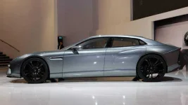 2009-Lamborghini-Estoque-Concept-7.webp