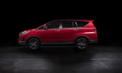 Would-you-want-a-better-equipped-Toyota-Innova4.jpg