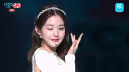 221015 KCON 2022 JAPAN - SHOW DAY2.WEB-DL.1440P60.VP9.AAC-MEi.mkv - Google Drive.mp4_20221016...webp