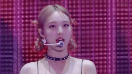 TWICE 4TH WORLD TOUR 'III' IN JAPAN (WOWOW 2022.07.24).ts_20221027_162441.568.webp