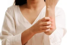 woman-scratching-her-arm.webp woman-scratching-her-arm.webp