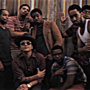 Bruno Mars - Locked Out Of Heaven [OFFICIAL VIDEO]
