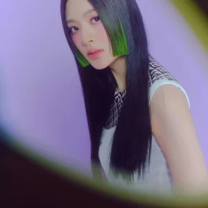 stayc_staydom_teaser_Seeun_3.jpg