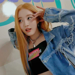 stayc_staydom_teaser_Sieun_1.jpg