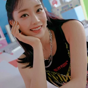 stayc_staydom_teaser_Sumin_1.jpg