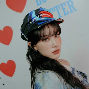 stayc_staydom_teaser_Yoon_1.jpg