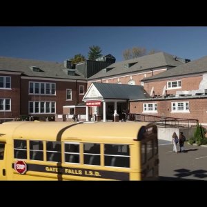MR. HARRIGAN'S PHONE Trailer (2022)